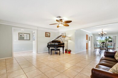 2431 NE 46th St Lighthouse-large-006-4-L