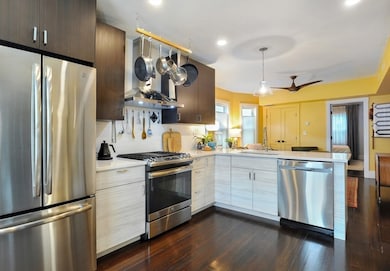 27 Armandine St unit 1, Boston, MA 02124 - photo 4