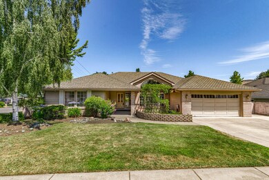 2401 Meadow Creek Dr, Medford, OR 97504 - photo 6