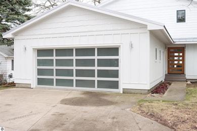 745 S Crescent Ave, Au Gres, MI 48703 - photo 2