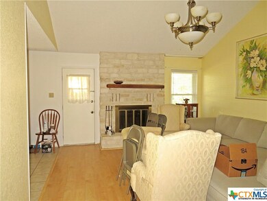 103 E Blancas Dr, Copperas Cove, TX 76522 - photo 5