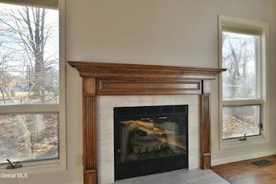 73 Pepper Ln, Saratoga Springs, NY 12866 - photo 6