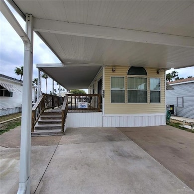 205 Bobolink Cir N, Palmview, TX 78572 - photo 2