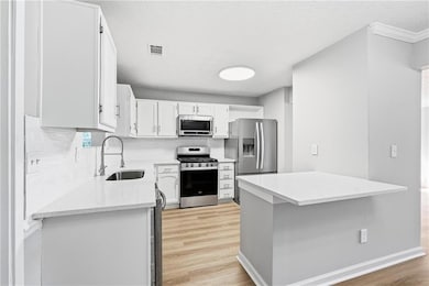 5651 Wells Cir, Stone Mountain, GA 30087 - photo 6