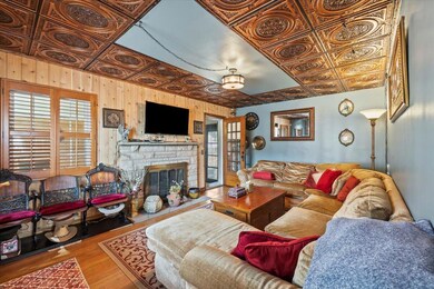 05-Living Room