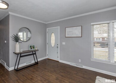 2725 Fillmore Ln, Davenport, IA 52804 - photo 2