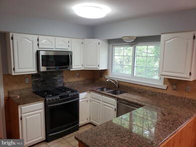 2912 Cheverly Oak Ct, Cheverly, MD 20785 - photo 7