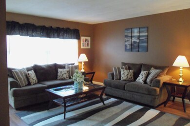 449 Barwood Dr, Columbus, OH 43230 - photo 2