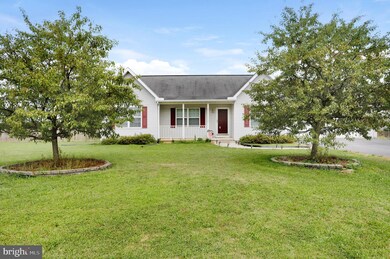 9066 Rosebud Dr, Greencastle, PA 17225 - photo 2