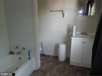 417 W Mcneal St, Millville, NJ 08332 - photo 7