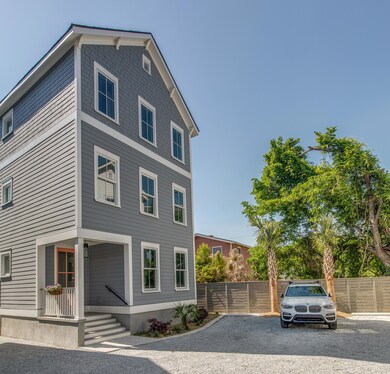 5 Izzy Court