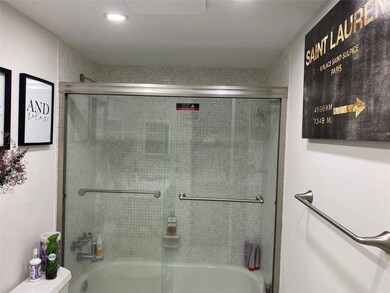 Heritage Landings unit 305W, Fort Lauderdale, FL 33308 - photo 5