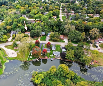 5703 Fox Lake Rd unit 2, McHenry, IL 60051 - photo 2