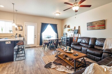 236 E 3025 N Cedar Bend