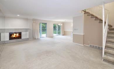 Living Space/Dining Rm