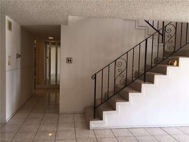 Hallway to Kitchen and right to Master Suite on ma