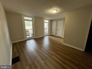 7889 Main St unit A1, Middletown, VA 22645 - photo 3