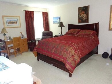 MASTER BED RM