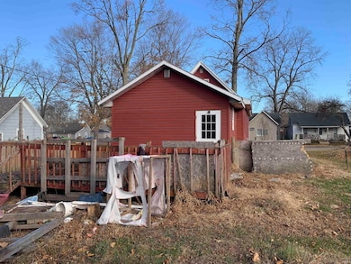 1208 Elm St, Rochester, IN 46975 - photo 4