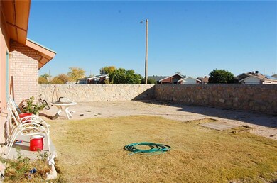 14492 Thayer Pease Ave, Horizon City, TX 79928 - photo 5