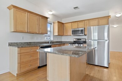 39 Montgomery St unit 3, Cambridge, MA 02140 - photo 5