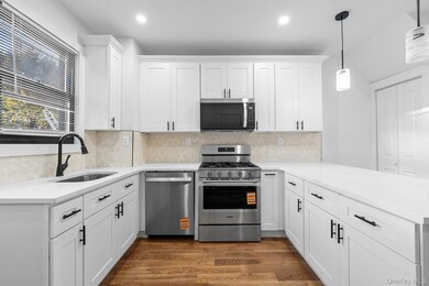 78-30 62nd St, Flushing, NY 11385 - photo 4