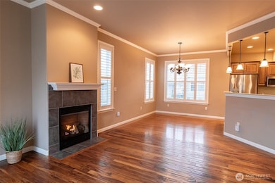 Natural gas fireplace