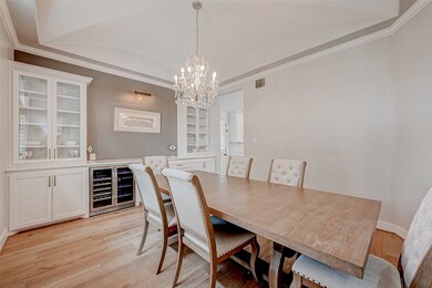 Formal dining off the front entryway.