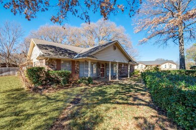 17 Lincolnshire Cir, Bedford, TX 76021 - photo 3