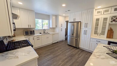 26327 Dartmouth St, Hemet, CA 92544 - photo 5