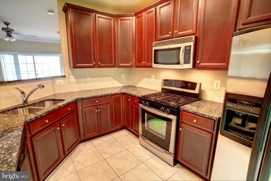 9722 Holmes Place unit 403, Manassas Park, VA 20111 - photo 5