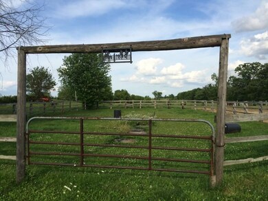 194 Biglow Rd, Brooklyn, WI 53521 - photo 7