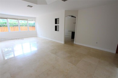 10927 NW 67th Terrace, Doral, FL 33178 - photo 5