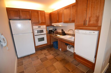Great kitchen for cooking meals!