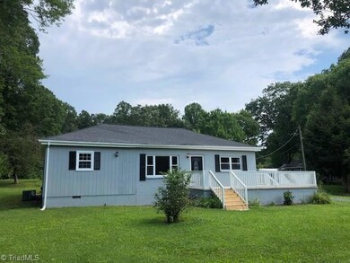 215 Emmanuel Church Rd, Asheboro, NC 27205 - photo 2