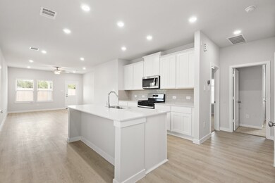 480 Long Branch Dr, Dayton, TX 77535 - photo 5