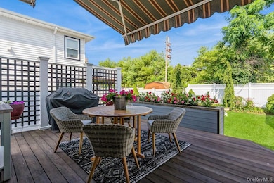 105 Howell St, Bellmore, NY 11710 - photo 4