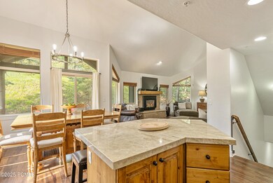 016_16-5150_cove_canyon_unit_a-16_561