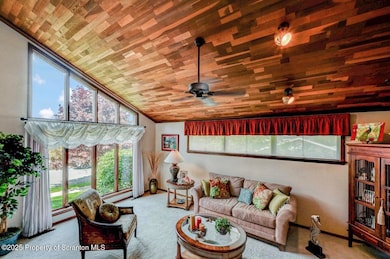 600 E Swinick Dr, Dunmore, PA 18512 - photo 7