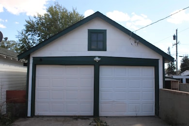 1605 E 16th St, Cheyenne, WY 82001 - photo 2
