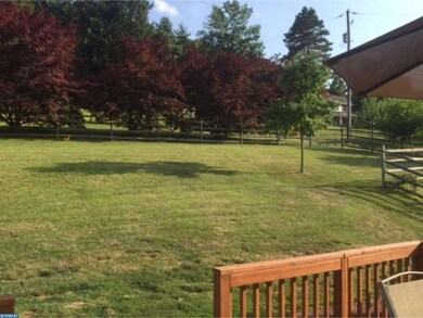 959 S Liberty St, Orwigsburg, PA 17961 - photo 2