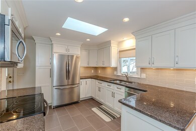 Kitchen with tasteful tiles