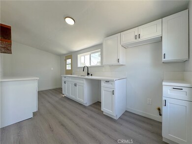 614 W Cressey St, Compton, CA 90222 - photo 7