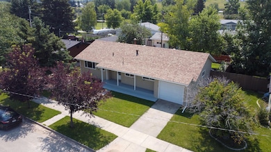 211 Cedar St, Lewistown, MT 59457 - photo 3