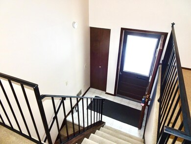 Vaulted Entry Foyer w/Coat Closet