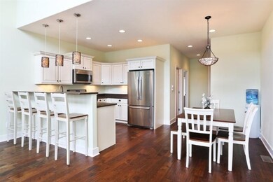 03_5540JohnsonRd_1_92_KitchenDiningRoom_