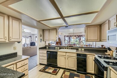 08 Kitchen