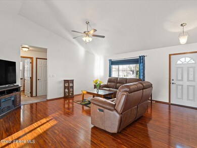 06-Living Room