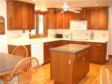 Kitchen. Eat in kitchen with double ovens. Corian 