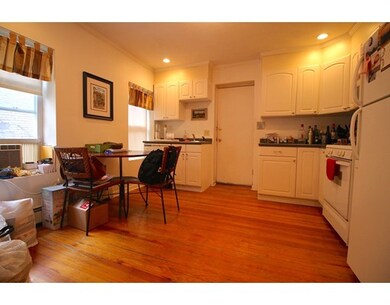 21 Moon St unit 6, Boston, MA 02113 - photo 2